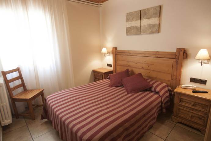 Imagen de la habitación del Hotel Sant Roc, Camprodon. Foto 13