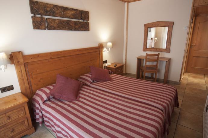 Imagen de la habitación del Hotel Sant Roc, Camprodon. Foto 15