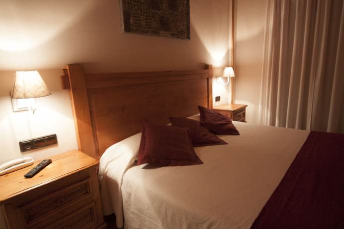 Imagen de la habitación del Hotel Sant Roc, Camprodon. Foto 19