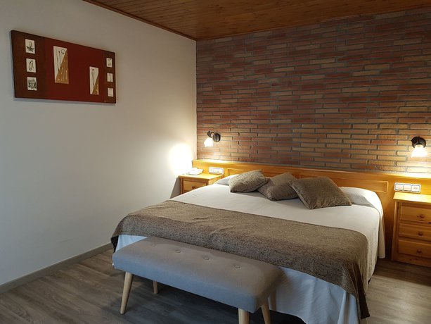 Imagen de la habitación del Hotel Sant Roc, Camprodon. Foto 20