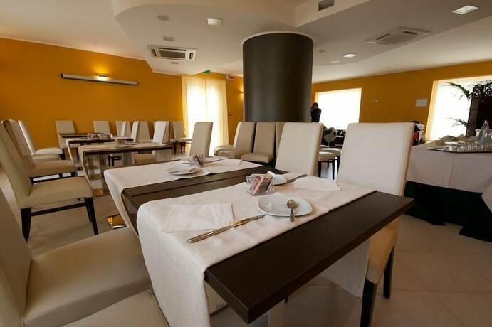 Imagen general del Hotel Sant\'Alphio Palace. Foto 8