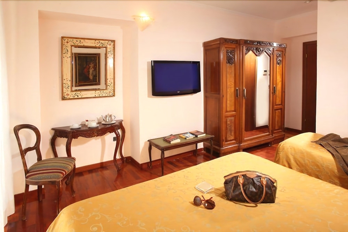 Imagen de la habitación del Hotel Sant'Angelo, Via del Corso. Foto 3