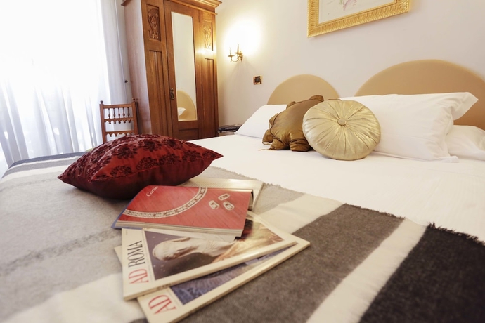 Imagen de la habitación del Hotel Sant'Angelo, Via del Corso. Foto 8
