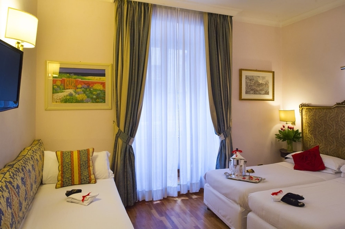 Imagen de la habitación del Hotel Sant'Angelo, Via del Corso. Foto 12