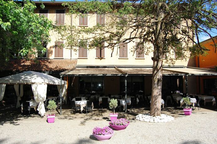 Imagen general del Hotel Sant\'Eustorgio. Foto 8