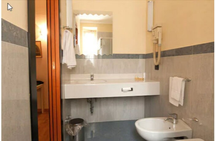 Imagen general del Hotel Sant\'Eustorgio. Foto 14