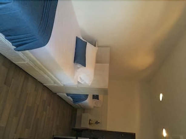 Imagen de la habitación del Hotel Santa Alejandria. Foto 9