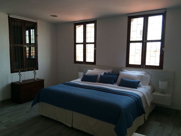 Imagen de la habitación del Hotel Santa Alejandria. Foto 11
