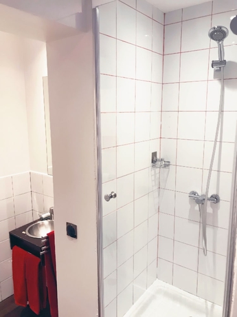 Imagen de la habitación del Hotel Santa Ana Colors. Foto 7