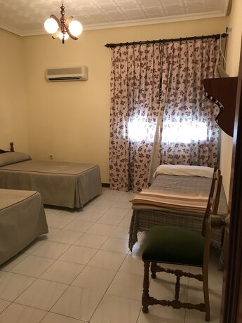 Imagen general del Hotel Santa Ana Hostal. Foto 7