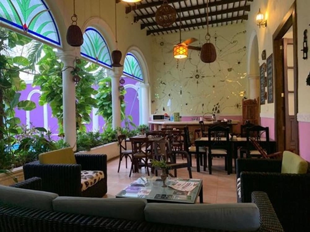 Imagen del bar/restaurante del Hotel Santa Ana, Mérida. Foto 4