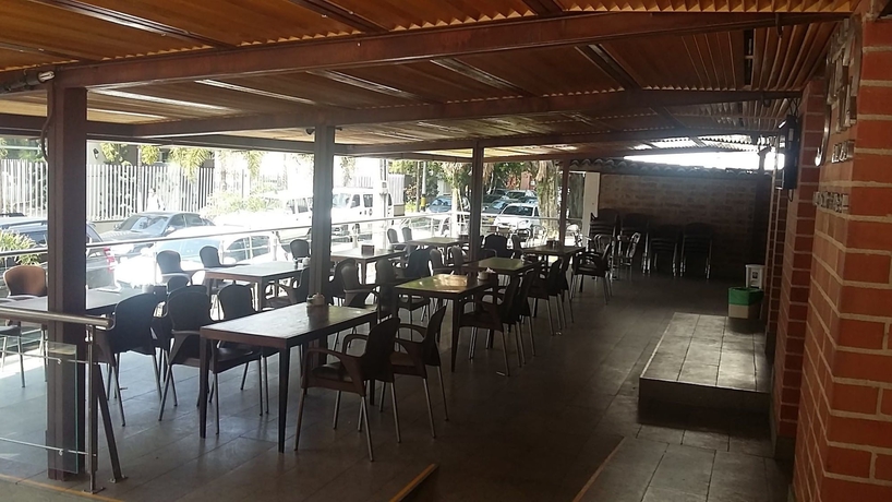 Imagen del bar/restaurante del Hotel Santa Ana Medellin. Foto 7