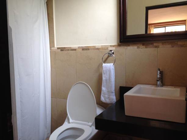Imagen de la habitación del Hotel Santa Ana, Municipio de Quetzaltenango. Foto 6