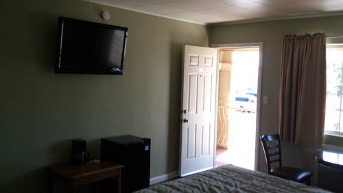 Imagen de la habitación del Hotel Santa Ana Travel Inn. Foto 3