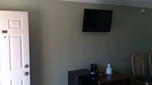 Imagen de la habitación del Hotel Santa Ana Travel Inn. Foto 5