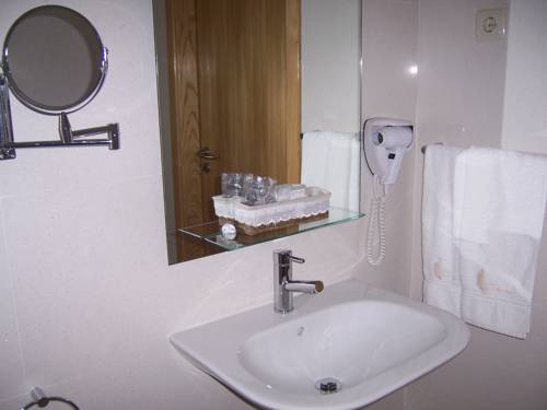 Imagen de la habitación del Hotel Santa Apolonia. Foto 4