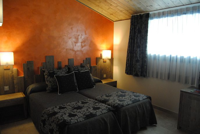 Imagen de la habitación del Hotel Santa Bàrbara, Cercs. Foto 4