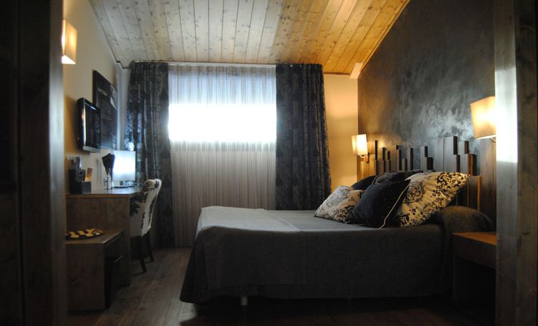 Imagen de la habitación del Hotel Santa Bàrbara, Cercs. Foto 5