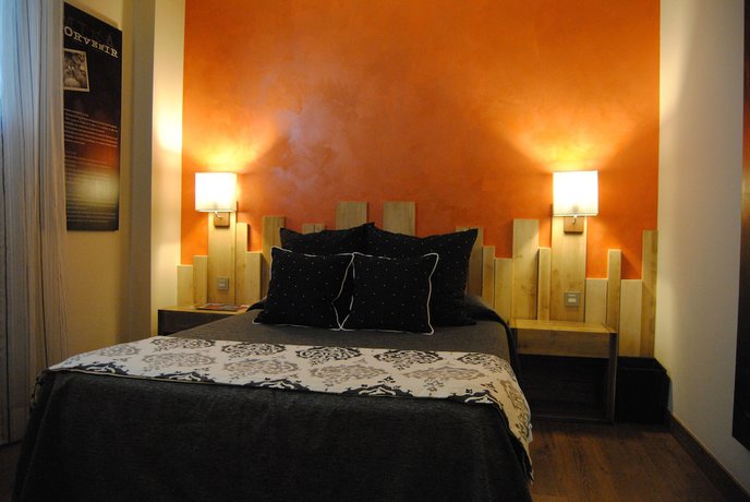 Imagen de la habitación del Hotel Santa Bàrbara, Cercs. Foto 11