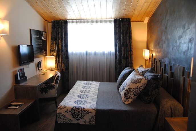 Imagen de la habitación del Hotel Santa Bàrbara, Cercs. Foto 14