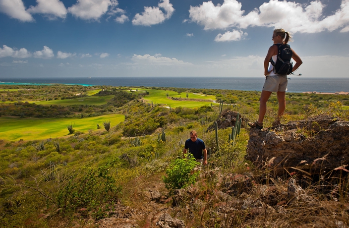 Imagen de los exteriores del Hotel Santa Barbara Beach And Golf Resort. Foto 10