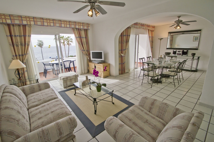 Imagen de los interiores del Hotel Santa Barbara Golf And Ocean Club. Foto 10