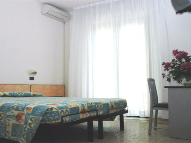 Imagen general del Hotel Santa Barbara Hotel y Apartments. Foto 4