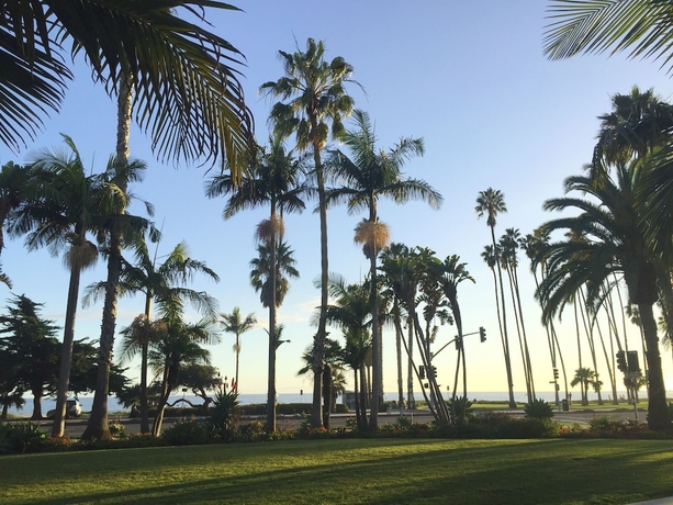 Imagen de la habitación del Hotel Santa Barbara Inn. Foto 9