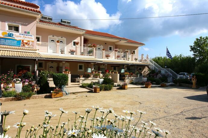 Imagen general del Hotel Santa Barbara Lakis Apartments. Foto 11