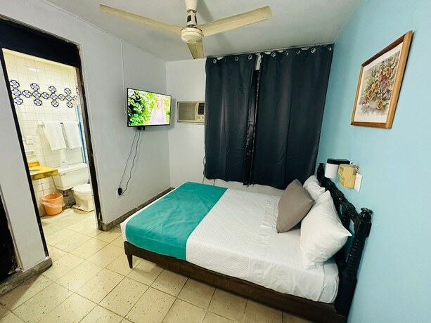 Imagen de la habitación del Hotel Santa Barbara, MAZATLAN. Foto 16