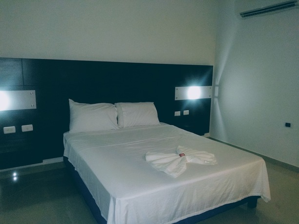 Imagen de la habitación del Hotel Santa Barbara Plus. Foto 9