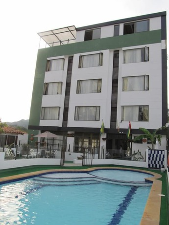 Imagen de la piscina del Hotel Santa Barbara, Puente Nacional. Foto 19