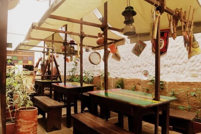 Imagen del bar/restaurante del Hotel Santa Barbara, Puente Nacional. Foto 2