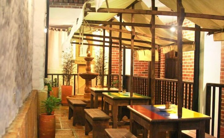 Imagen del bar/restaurante del Hotel Santa Barbara, Puente Nacional. Foto 3