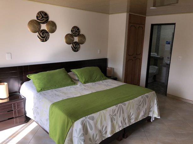 Imagen de la habitación del Hotel Santa Barbara Usaquen Inn. Foto 9