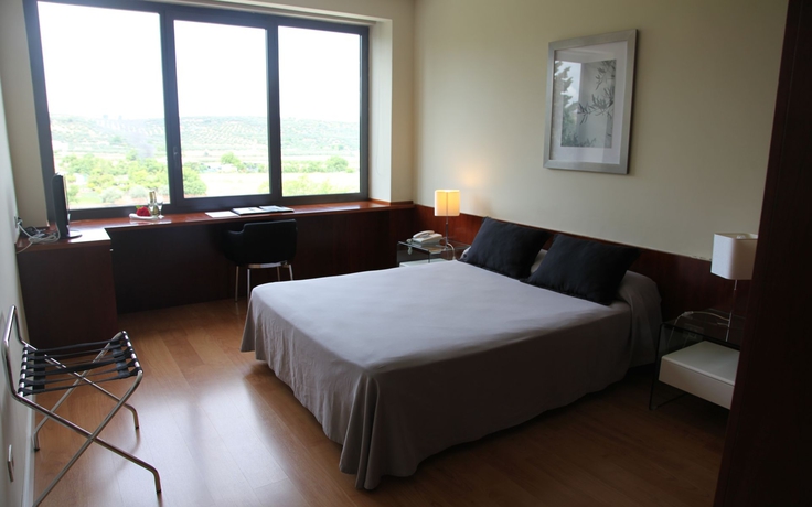 Imagen general del Hotel Santa Beatriz De Silva. Foto 10