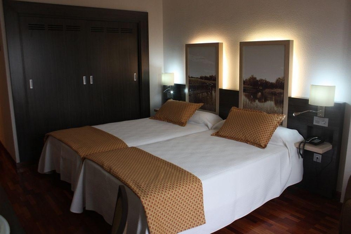 Imagen general del Hotel Santa Cecilia, Ciudad Real. Foto 5