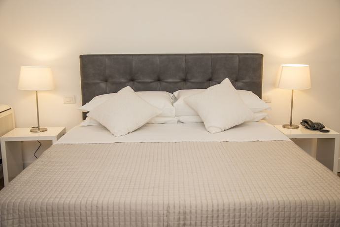 Imagen de la habitación del Hotel Santa Chiara Boutique. Foto 4