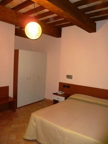 Imagen de la habitación del Hotel Santa Chiara, Sant'Angelo in Vado. Foto 6