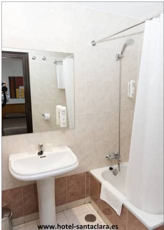 Imagen de la habitación del Hotel Santa Clara, Oviedo. Foto 2