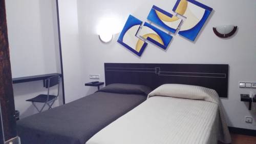 Imagen de la habitación del Hotel Santa Clara, Oviedo. Foto 4