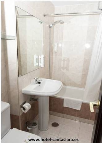 Imagen de la habitación del Hotel Santa Clara, Oviedo. Foto 5