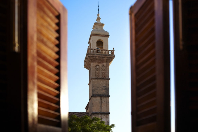 Imagen de los exteriores del Hotel Santa Clara Urban and Spa. Foto 6