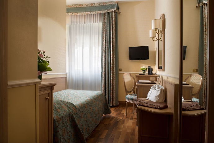 Imagen de la habitación del Hotel Santa Costanza. Foto 5