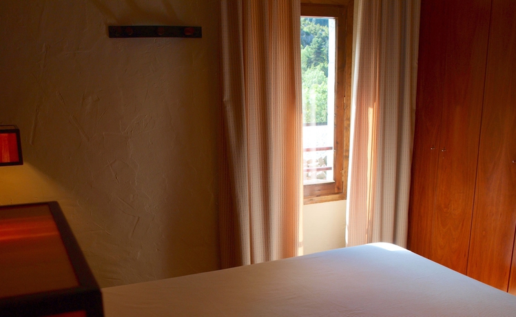 Imagen de la habitación del Hotel Santa Cristina, Canfranc-Estación. Foto 6