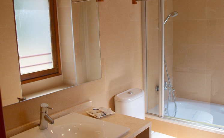 Imagen de la habitación del Hotel Santa Cristina, Canfranc-Estación. Foto 7