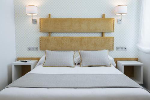 Imagen de la habitación del Hotel Santa Cruz, Cangas de On&iacute;s. Foto 9