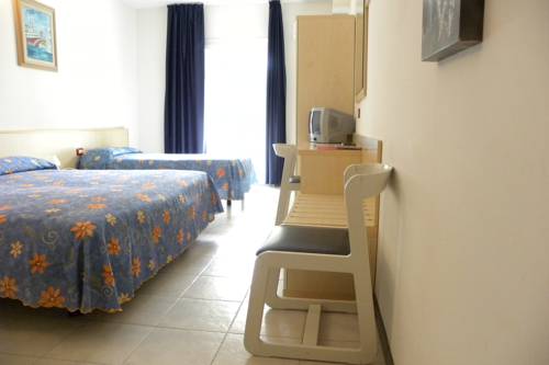 Imagen de la habitación del Hotel Santa Cruz, Lignano Sabbiadoro. Foto 4