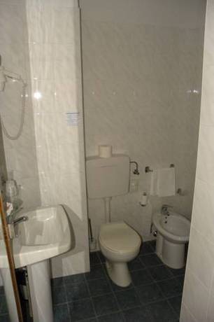 Imagen de la habitación del Hotel Santa Cruz, Lignano Sabbiadoro. Foto 6