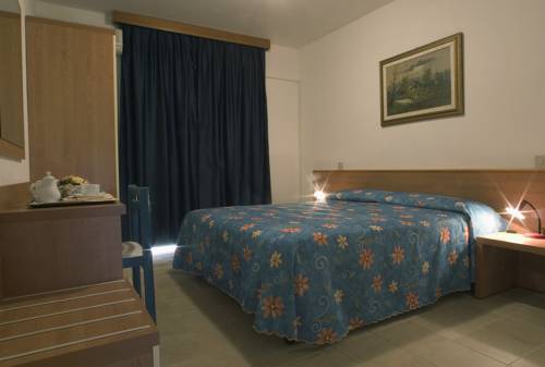 Imagen de la habitación del Hotel Santa Cruz, Lignano Sabbiadoro. Foto 13